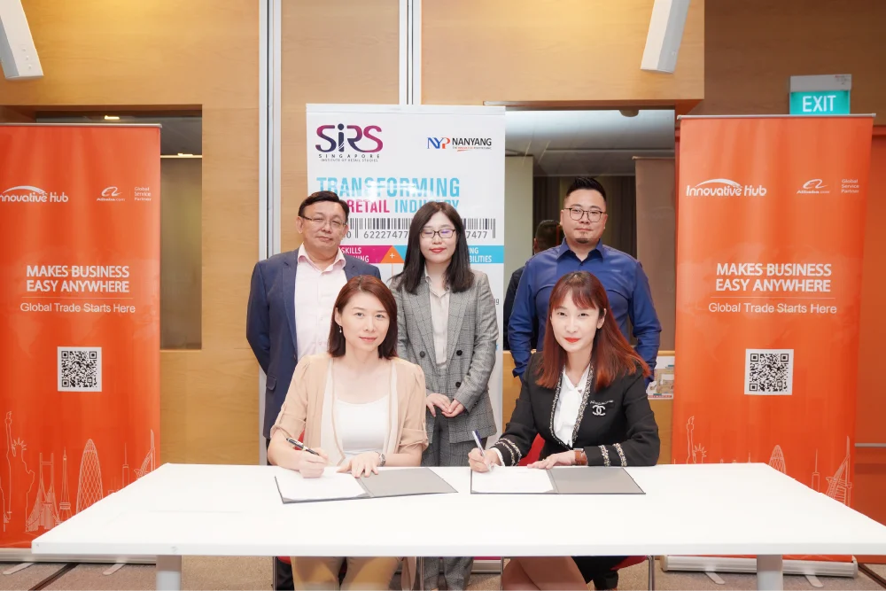 Innovative Hub and SIRS signing a collaboration on e-commerce skills upgrading, 2018