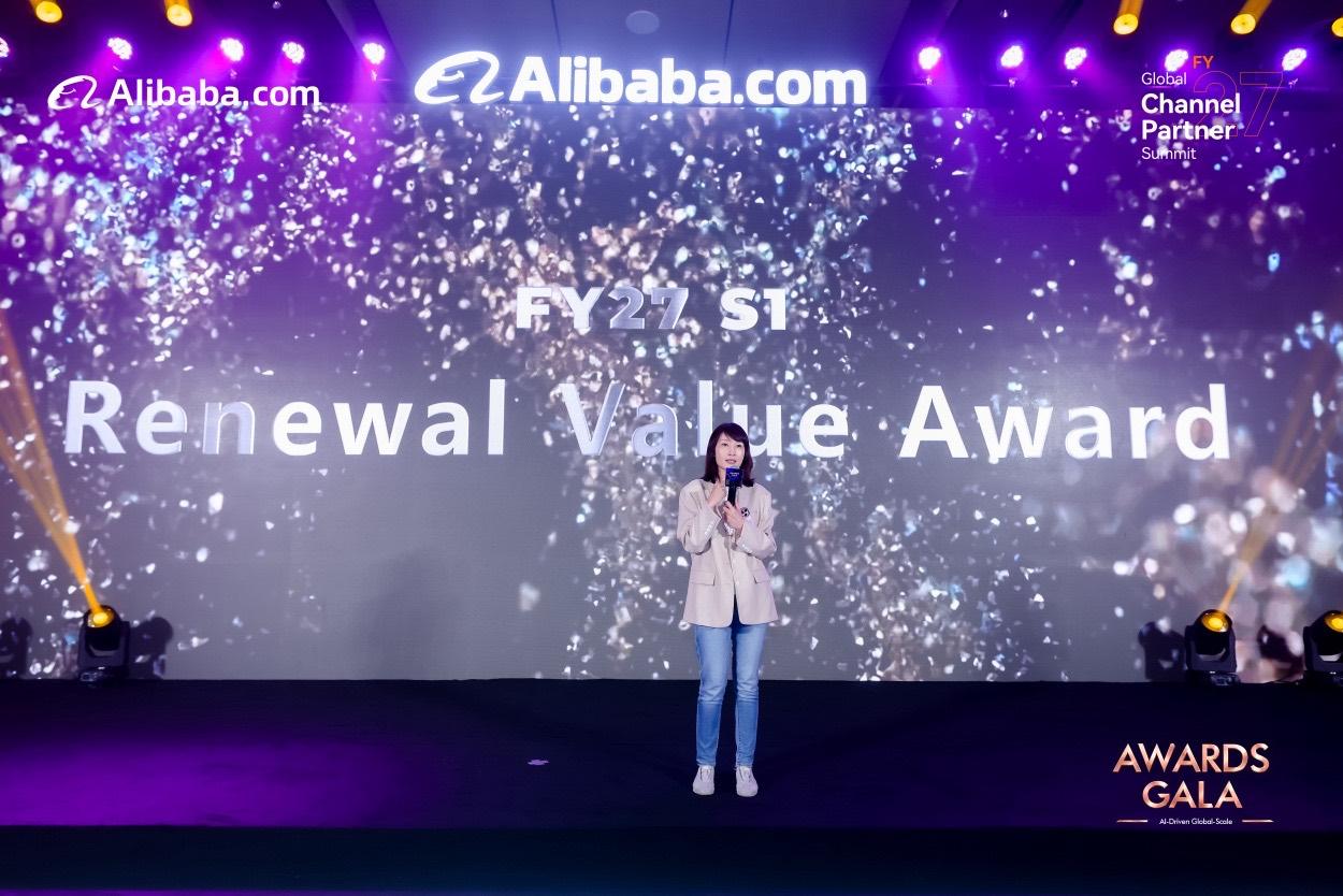 Innovative Hub Founder & Managing Director Zoe Zuo’s Speech on Stage | FY27 S1 Renewal Value Award